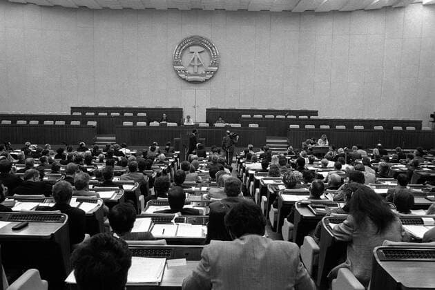 Plenum der Volkskammer auf der konstituierenden Sitzung