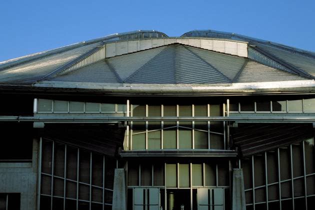 Architektur von Fumihiko Maki Tokioer Sporthallen im Stadtteil Shibuya - Architekt: Fumihiko Maki