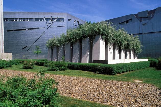 Garten des Exils und der Emigration im Jüdischen Museum von Daniel Libeskind