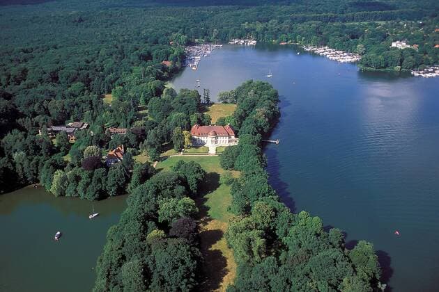 Villa Borsig auf der Halbinsel Reiherwerder