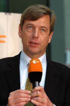 Dr. Claus Kleber (GER Anchorman des ZDF -Heute Journals-) auf der Jahrespressekonferenz des ZDF