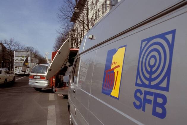SFB Übertragungswagen -Unter den Linden- in Berlin