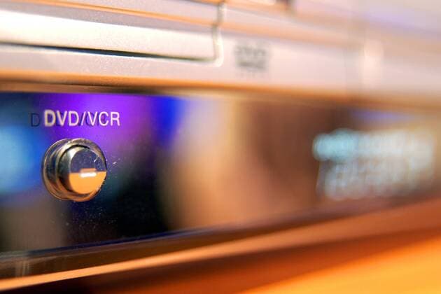 Kombinierter DVD- und Videorecorder und Player auf der IFA 2003 in Berlin