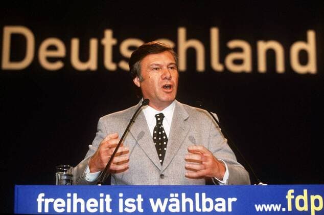 Freiheit ist wählbar - Wolfgang Gerhardt (Bundesvorsitzender FDP Fraktionsvorsitzender FDP im Bundestag) während seiner Rede anlässlich des Bundesparteitages der FDP in Nürnberg