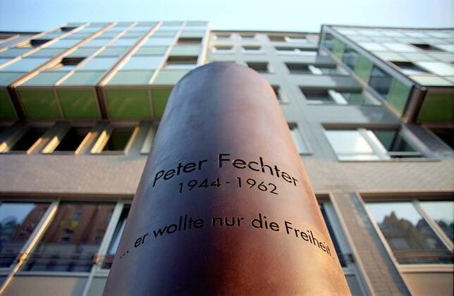 Peter-Fechter-Denkmal in der Schützenstraße von Berlin