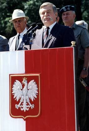 Lech Walesa (POL Polnischer Staatspräsident) hält eine Rede