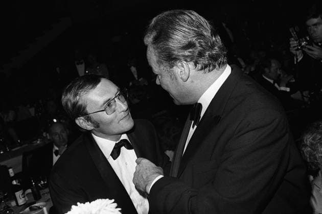 Spiegel-Herausgeber Rudolf Augstein (li., GER) im Gespräch mit Bundeskanzler Willy Brandt (GER SPD)