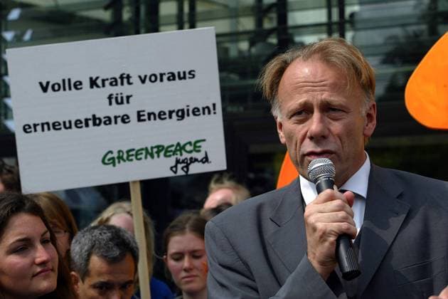 Bundesumweltminister Jürgen Trittin (GER Bündnis90 Die Grünen) spricht anlässlich der Internationalen Konferenz für Erneuerbare Energien in Bonn