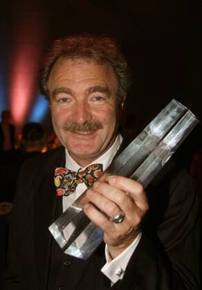 Regisseur Jo Baier (GER) mit dem Deutschen Fernsehpreis anlässlich der Verleihung 2004 in Köln