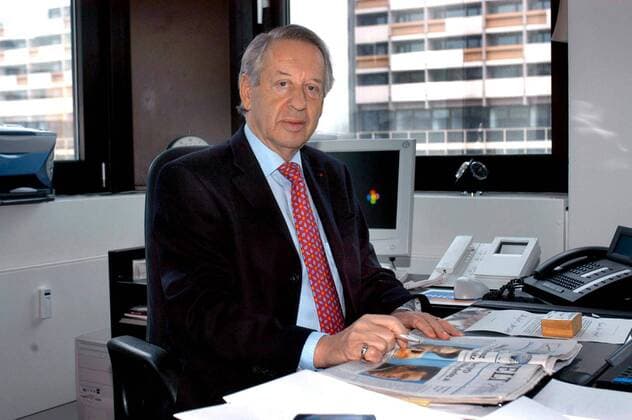 Paul Spiegel (GER Präsident des Zentralrats der Juden in Deutschland) in seinem Büro