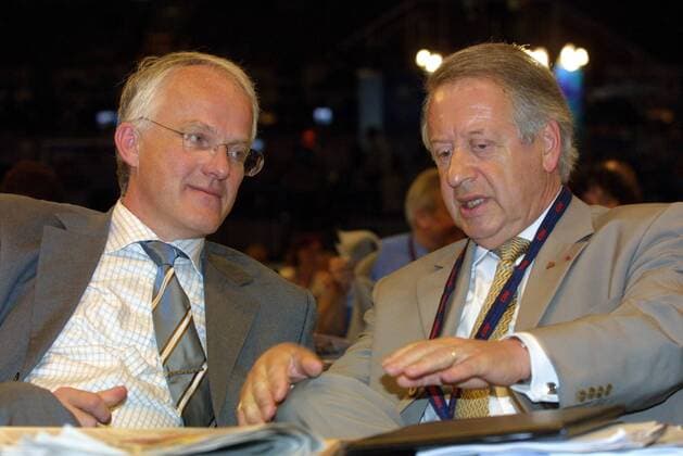 Dr. Jürgen Rüttgers (li., GER CDU-Landesvorsitzender NRW) und Paul Spiegel (GER Präsident Zentralrat der Juden in Deutschland) anlässlich des CDU-Bundesparteitags in Frankfurt am Main