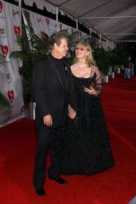 Musiker Brian Wilson (USA) mit Ehefrau Melinda anlässlich seiner Ehrung als MusiCares 2005 Person of the Year in Los Angeles