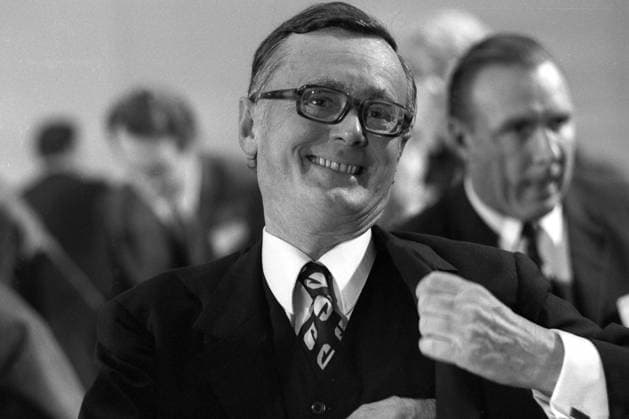 Karl Schiller (GER SPD Bundeswirtschaftsminister) anlässlich des Außerordentlichen SPD-Parteitags in Bonn-Bad Godesberg