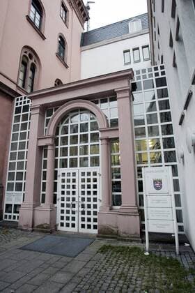 Hessischer Staatsgerichtshof in Wiesbaden - Deutschland