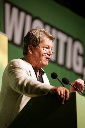 Wolfgang Wieland (GER Bündnis 90 Die Grünen Innenpolitischer Sprecher des Abgeordnetenhauses) spricht auf dem Grünen-Landesparteitag in Berlin