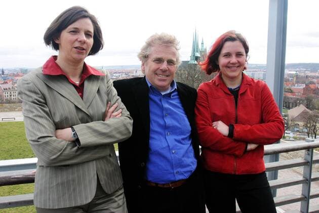 V.l.n.r.: Katrin Göring-Eckardt (GER Bündnis90 Die Grünen Fraktionsvorsitzende), Daniel Cohn-Bendit (FRA GER Europaabgeordneter LES VERTS Freie Europäische Allianz im Europäischen Parlament) und Astrid Roth (GER Bündnis 90 Die Grünen) während des Wahlkampfauftaktes der Thüringer Grünen in Erfurt