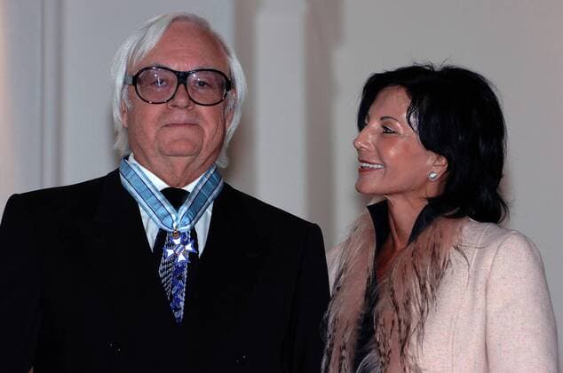 Werner Brombach (GER Geschäftsführer Privatbrauerei Erdinger Weißbräu Werner Brombach GmbH) und stolzer Ehefrau Christine (GER) anlässlich seiner Ehrung mit dem Bayerischen Verdienstorden in München - Deutschland
