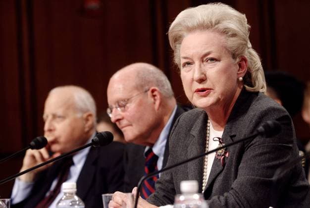 V.r.n.l.: Maryanne Trump Barry, Anthony Joseph Scirica und Edward Roy Becker (alle USA Richter im Dritten US Bezirksgericht) während der Anhörung von Richter Samuel A. Alito vor dem Justizausschuss des Senats anlässlich der Entscheidung über dessen Berufung in den Obersten Gerichtshof der Vereinigten Staaten von Amerika in Washington D.C.  WAP20060112537