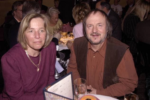 Liedermacher Fredl Fesl und seine Lebensgefährtin Monika Fritsche (beide GER) anlässlich der Verleihung des SIGI SOMMER KUNSTPREISES 2006 in München