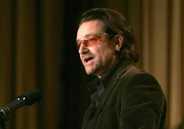 Sänger Bono Vox (IRL U2) während einer Rede anlässlich des National Prayer Breakfast in Washington D.C. - USA -  (wax20060202222)
