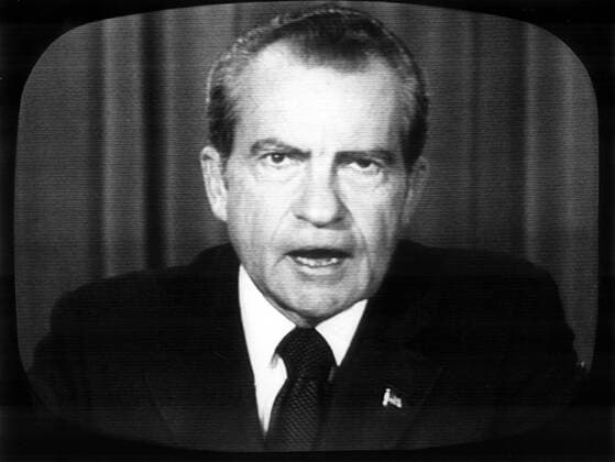 Präsident Richard Nixon (USA) im TV während einer Fernsehansprache -  (WAP74080806a)