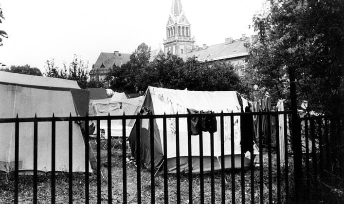 Zelte für DDR Flüchtlinge im Malteser Flüchtlingslager in Budapest-Zugliget