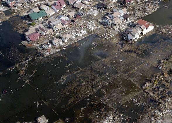 Überschwemmtes Wohngebiet nach dem verheerenden Tsunami in Banda Aceh -  (wax2005010221)