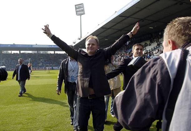 Sänger Herbert Grönemeyer (GER) nach einem Konzert anlässlich eines Fussballspiels in Bochum