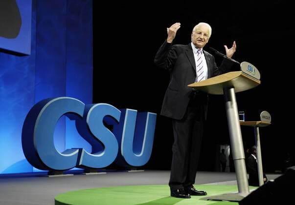 Edmund Stoiber (GER CSU Vorsitzender Ministerpräsident Bayern) anlässlich des 71. Parteitages der CSU in Augsburg