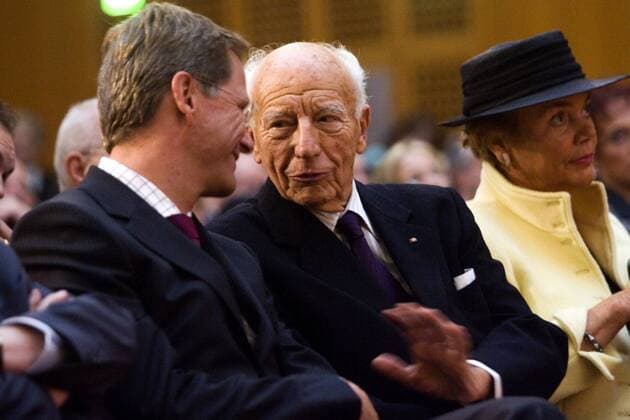 Walter Scheel (re., GER FDP) mit Guido Westerwelle (GER FDP-Parteivorsitzender) und Ehefrau Barbara anlässlich seiner Ehrung für 60 Jahre FDP-Mitgliedschaft in Köln