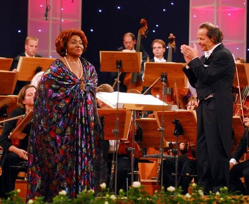 Sängerin Grace Bumbry (USA) anlässlich der Benefizgala - Europahilfe für Kinder - in München