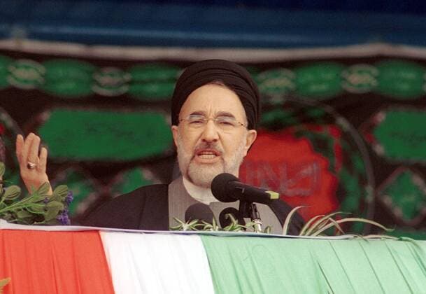 Präsident Mohammad Khatami (IRI) spricht in Teheran -  (irp2002041807)