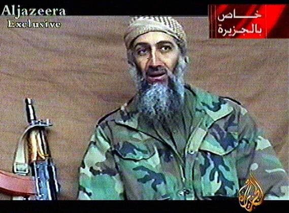 IMAGO History, Anschläge vom 11. September aus New York und Washington D.C 20 Jahre Anschläge vom 11. September: Täter und Hintermänner Osama Bin Laden (KSA) in der Veröffentlichung eines Videos durch Al Jazeera TV  (WAX2001122601)