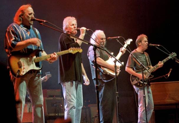Crosby, Stills, Nash and Young (CAN) - V.l.n.r. Sänger Steven Stills, Gramm Nash, David Crosby und Neil Young anlässlich eines Konzertes in Toronto -  TOR2000033102
