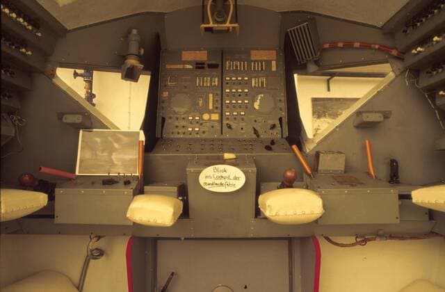 IMAGO History, Mondlandung der Apollo 11 am 20.07.1969 Cockpit der Mondlandefähre von Apollo 11 in der Sternwarte Bochum
