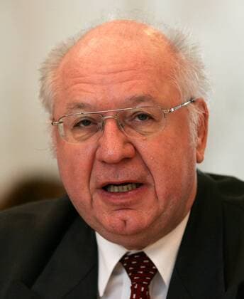 Prof. Gerd Ücker (GER Intendant Sächsische Staatsoper) anlässlich einer Pressekonferenz in Dresden