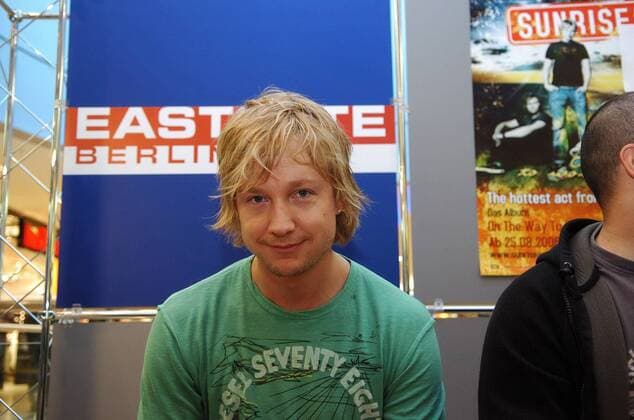 Sänger Samu Haber (FIN Sunrise Avenue) anlässlich einer Autogrammstunde in Berlin