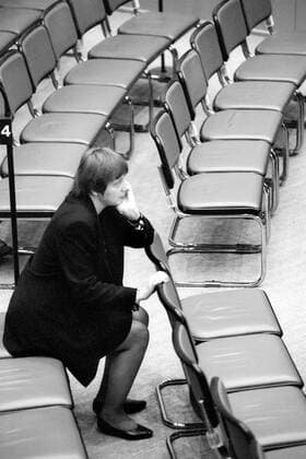 Bundesfrauenministerin Angela Merkel (GER CDU) während einer Haushaltsdebatte im Bundestag in Bonn