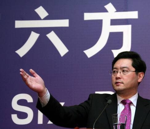 Qin Gang (CHN Außenamtssprecher) anlässlich einer Pressekonferenz zu den Sechs-Parteien-Gesprächen in Peking - 