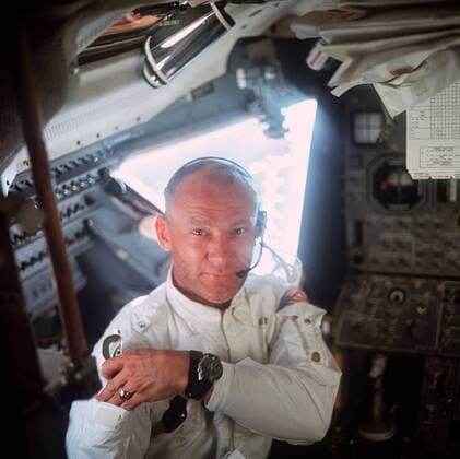 IMAGO History, Mondlandung der Apollo 11 am 20.07.1969 Astronaut Buzz Edwin Eugene Aldrin (USA) im Lunar Module auf dem Mond während der Mission Apollo 11 -  - KSC99071505