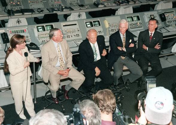 IMAGO History, Mondlandung der Apollo 11 am 20.07.1969 V.l.n.r.: Astronaut Neil Alden Armstrong, Gene Cernan, Walt Cunningham und Buzz Edwin Eugene Aldrin (alle USA) anlässlich des 30. Jahrestages der Mission Apollo 11 in Cape Canaveral -  - KSC99071696