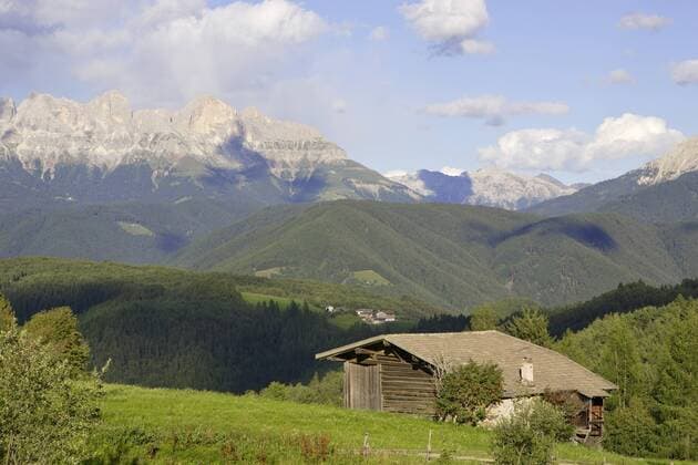 Holzhütte bei Deutschnofen im Eggental in Südtirol ibxcgh00125945