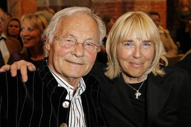 TV-Moderator Harry Valerien mit Ehefrau Randi (beide GER) anlässlich des Prix Courage 2007 in der Allerheiligen Hofkirche, München