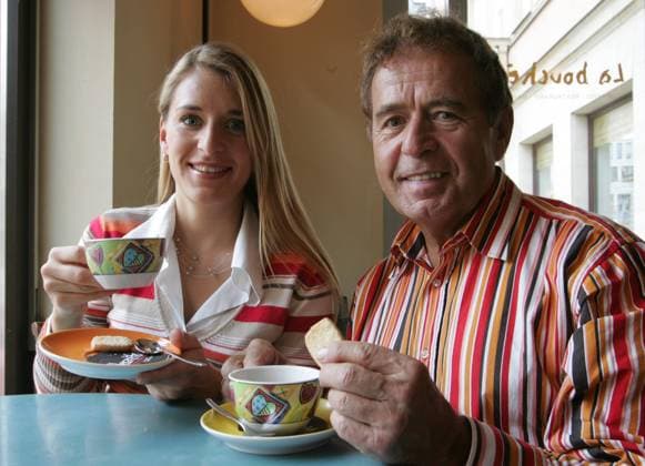 Sängerin Stefanie Hertel mit ihrem Vater Eberhard (beide GER) in Chemnitz
