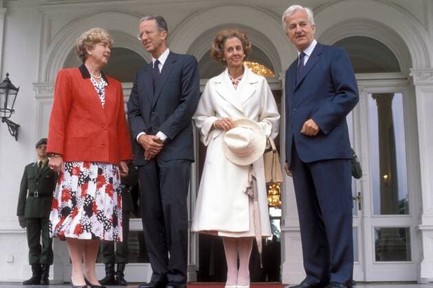 Bundespräsident Richard von Weizsäcker (re., GER CDU) mit Ehefrau Marianne (li., GER) sowie König Baudouin I. (BEL) und seiner Ehefrau Fabiola anlässlich eines Treffens in Belgien