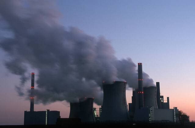 Braunkohlekraftwerk der RWE AG in Grevenbroich-Neurath