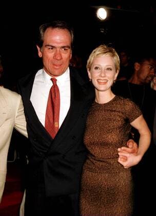 Schauspieler Tommy Lee Jones und Anne Heche (beide USA) anlässlich der Premiere des Films - Volcano - in Los Angeles -  LAP97041601