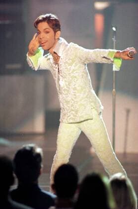 Sänger Prince (USA) während seines Konzerts anlässlich der 4. Annual VH1 Honors in Los Angeles -  (lap97041102)
