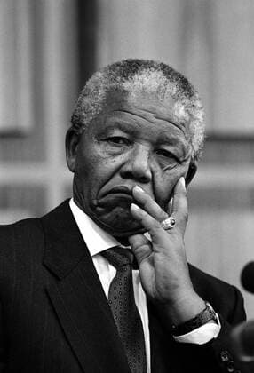IMAGO History, Ende der Apartheid in Südafrika: 1990-1994 Staatspräsident Nelson Rolihlahla Mandela (RSA Präsident des African National Congress) in Bonn