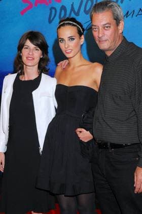 Schriftsteller Paul Auster (USA) und Tochter Sophie Auster (mitte) zusammen mit Schauspielerin Irene Jacob (FRA) anlässlich der Filmpremiere von - The Inner Live of Martin Frost - während des 55. San Sebastian International Film Festivals in San Sebastian -  (R014749-005)